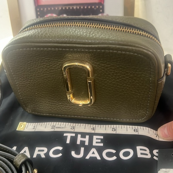 Marc Jacobs NWT Softshot with gold hardware and dusk bag. - Picture 10 of 11